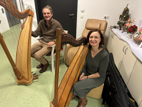 Musikalische Umrahmung der Heilig Abend Andacht durch das Ehepaar Kurz - Lattner