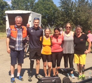 Hospizmitarbeiter unterstützen Albtraum 100