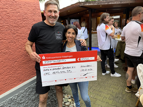 Spendenscheck VfB Fanclub